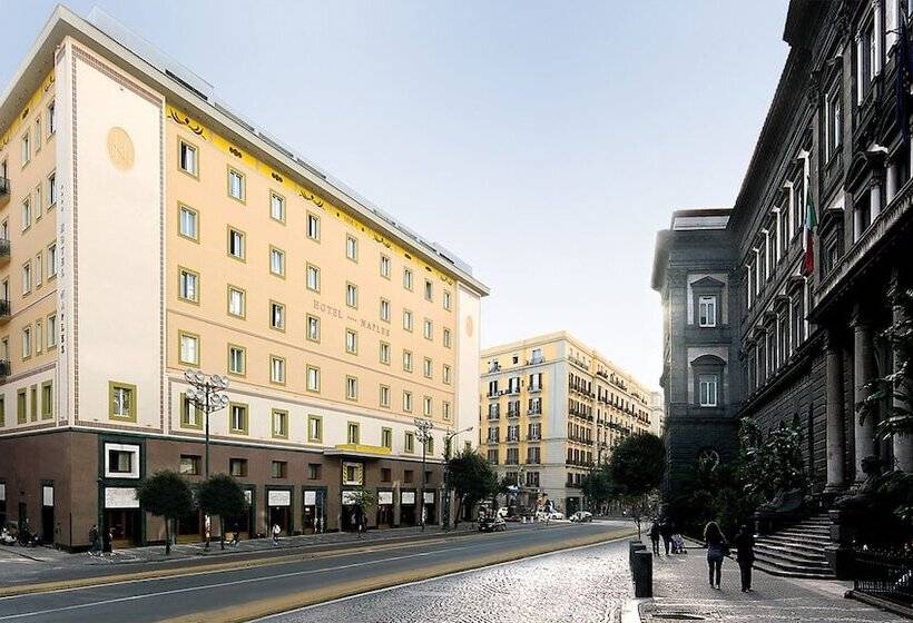 هتل Naples