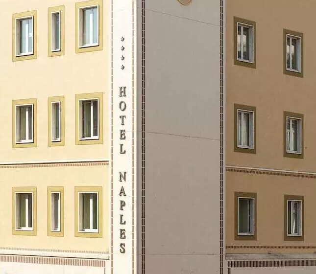 هتل Naples