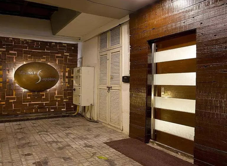 Отель Planet Residency