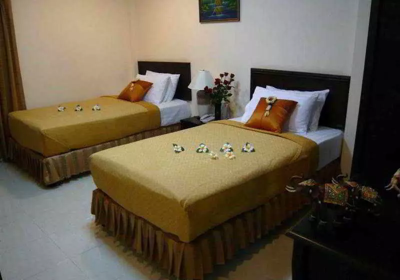 ホテル Queen's Garden Resort At River View