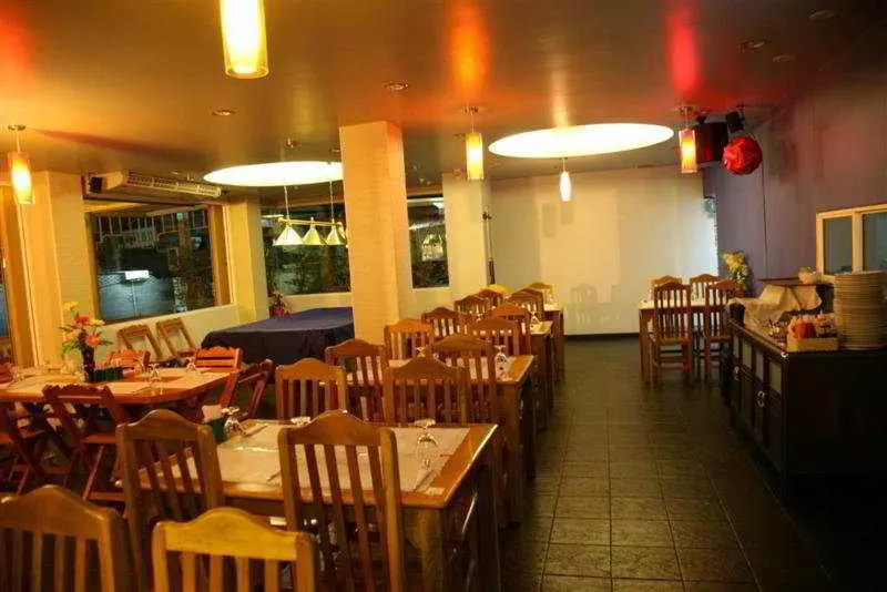 ホテル Queen's Garden Resort At River View