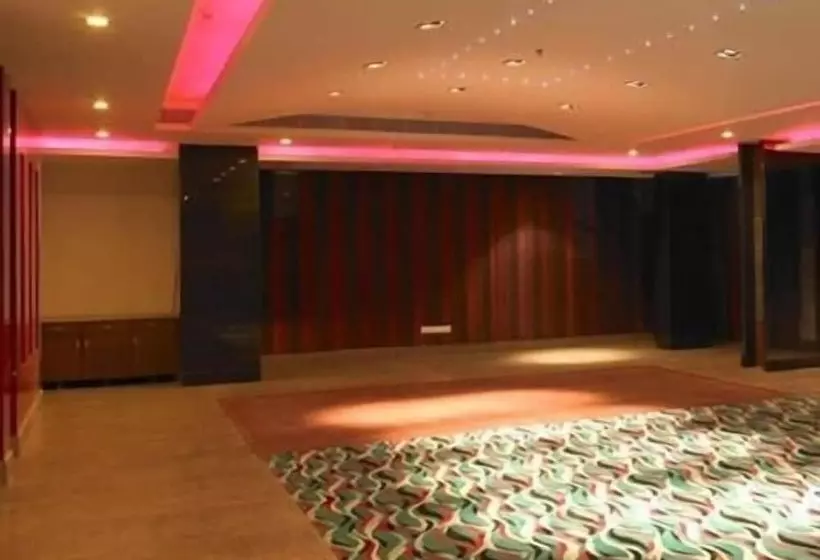 호텔 Ramada By Wyndham Jaipur North