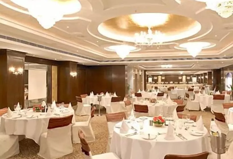호텔 Ramada By Wyndham Jaipur North