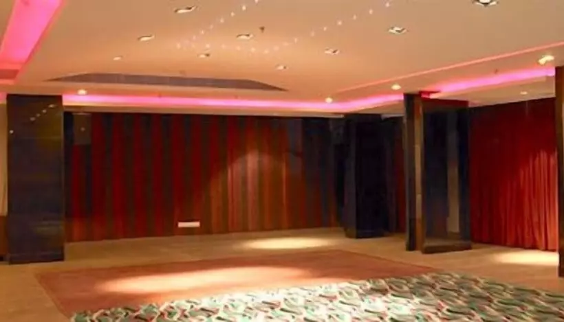 호텔 Ramada By Wyndham Jaipur North