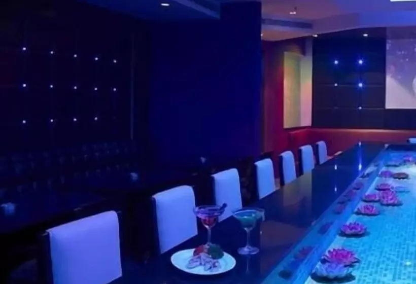 호텔 Ramada By Wyndham Jaipur North