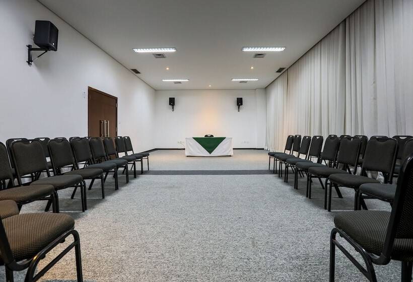 Отель San Diego Suites Ipatinga