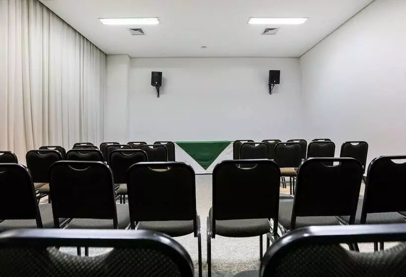 ホテル San Diego Suites Ipatinga