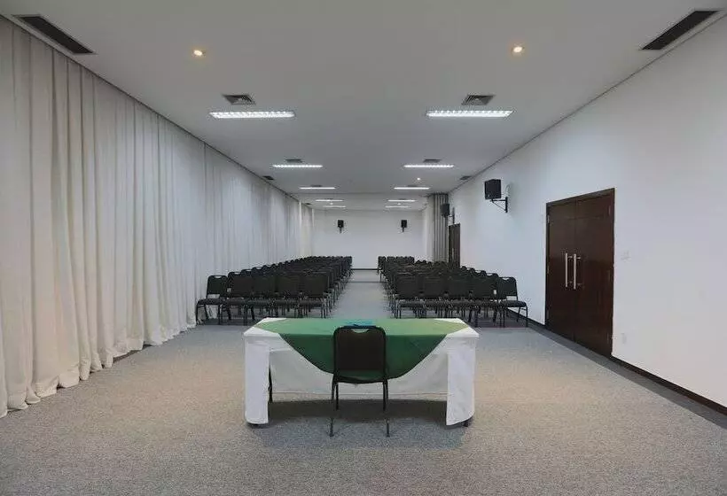 ホテル San Diego Suites Ipatinga