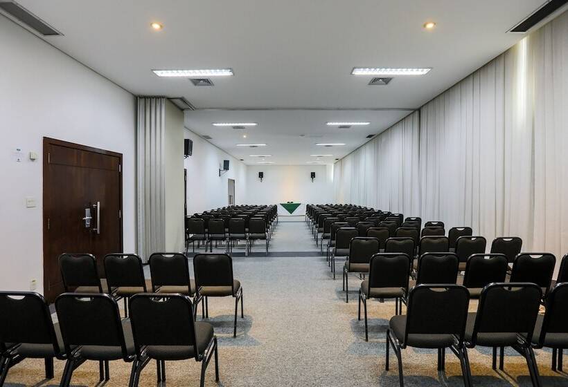 Отель San Diego Suites Ipatinga