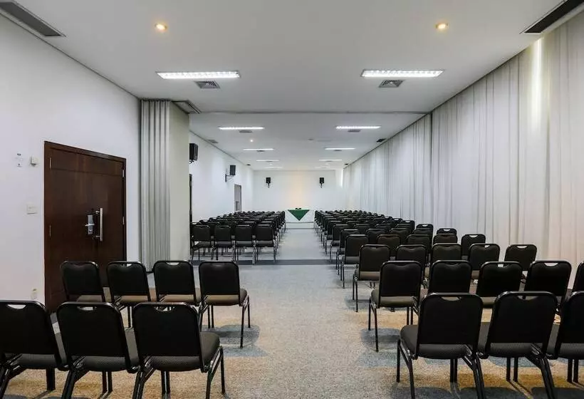 ホテル San Diego Suites Ipatinga