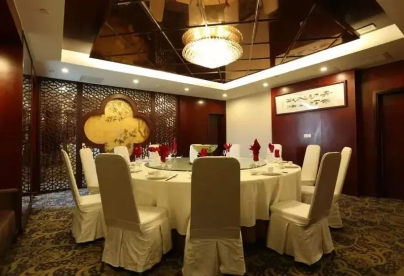 ホテル Shanghai Hongqiao Huangxin International