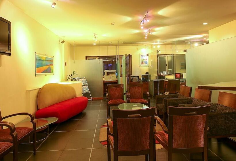 هتل Studio Estique