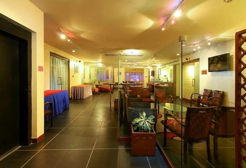 هتل Studio Estique