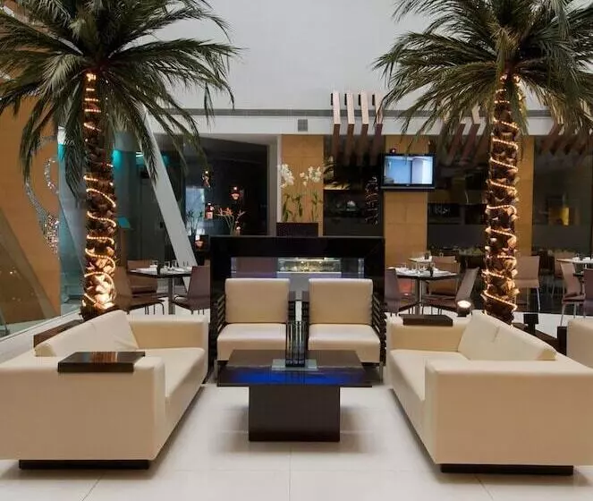 Hotel The Regenza By Tunga