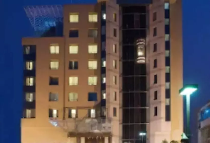 Hotel The Regenza By Tunga