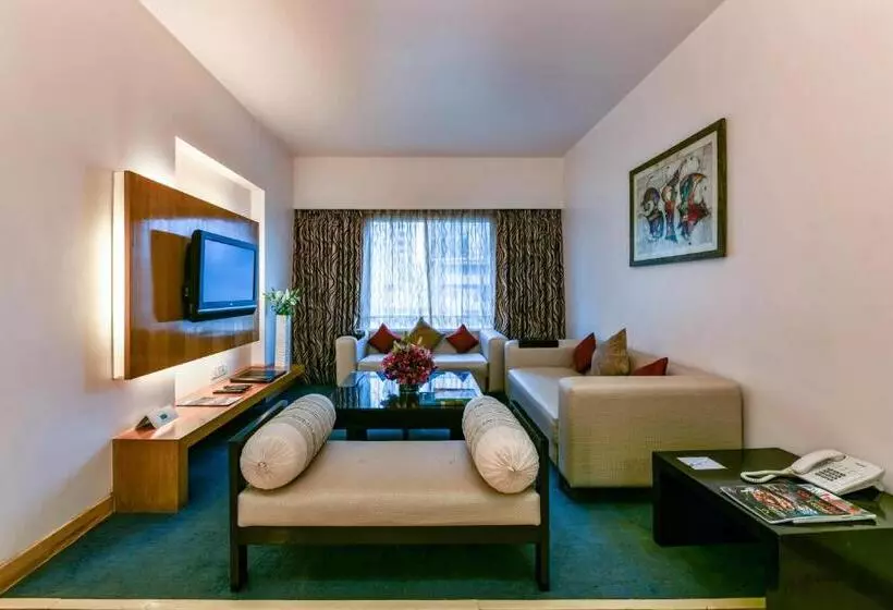 Hotel The Regenza By Tunga