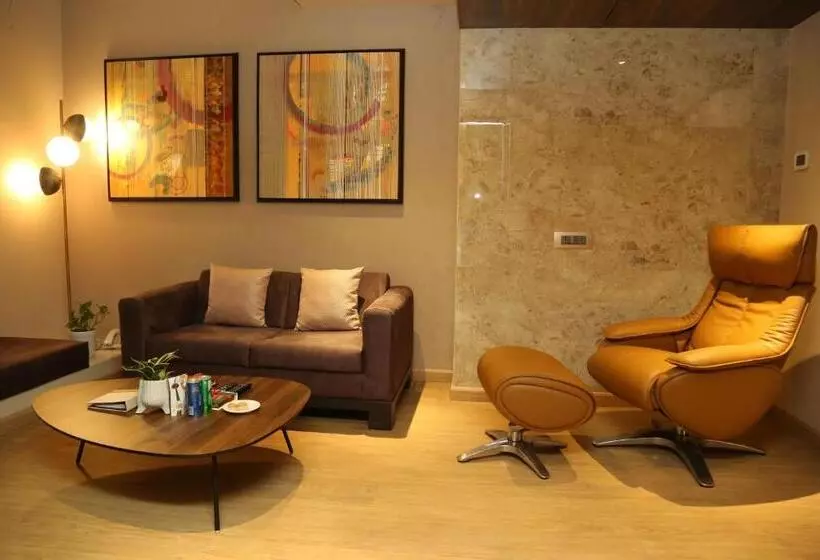 Hotel The Regenza By Tunga