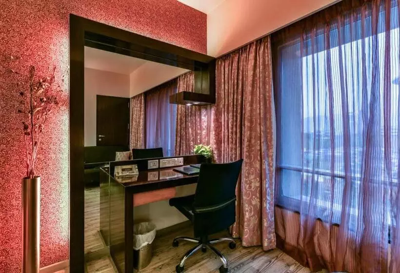 Hotel The Regenza By Tunga