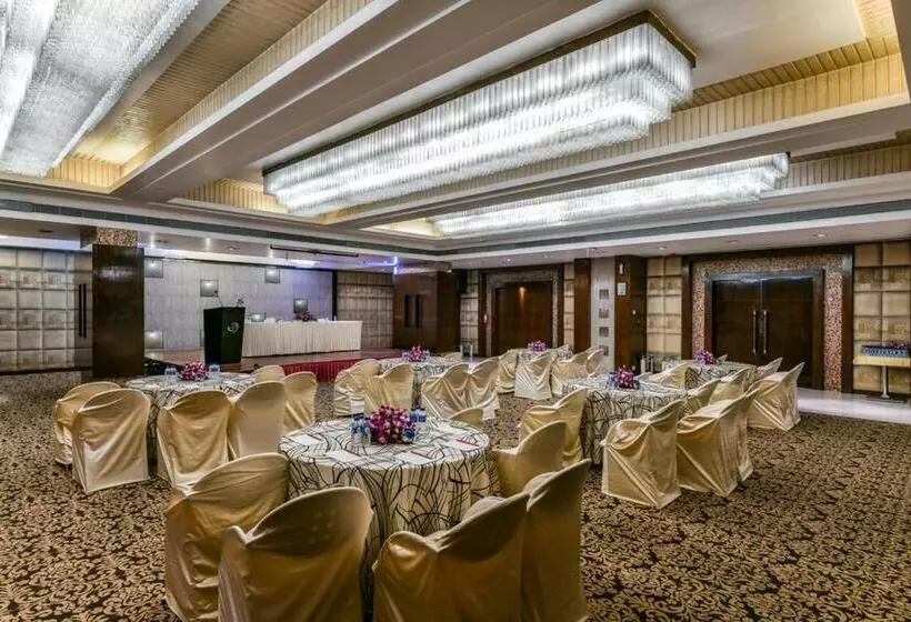 Hotel The Regenza By Tunga