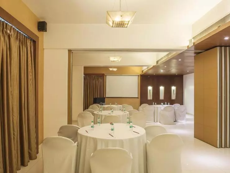 Hotel The Regenza By Tunga