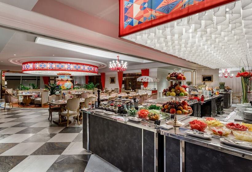 Lotte Hotel Moscow The Leading Hotels Of The World