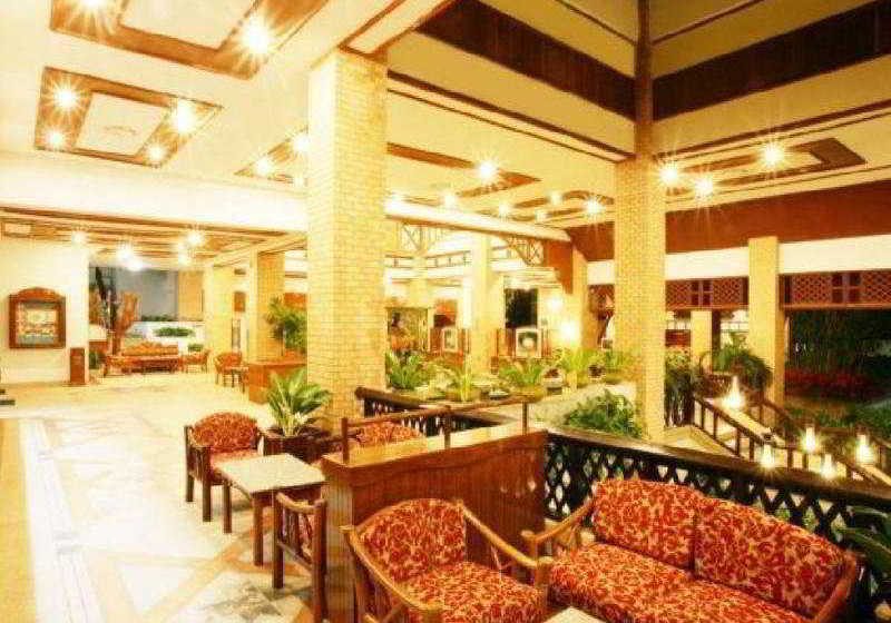 Mandarin Golden Valley Hotel & Spa