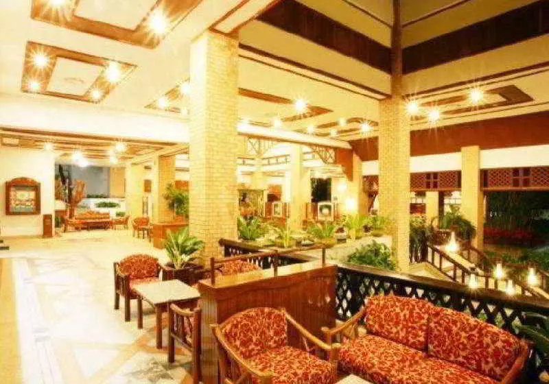 Mandarin Golden Valley Hotel & Spa