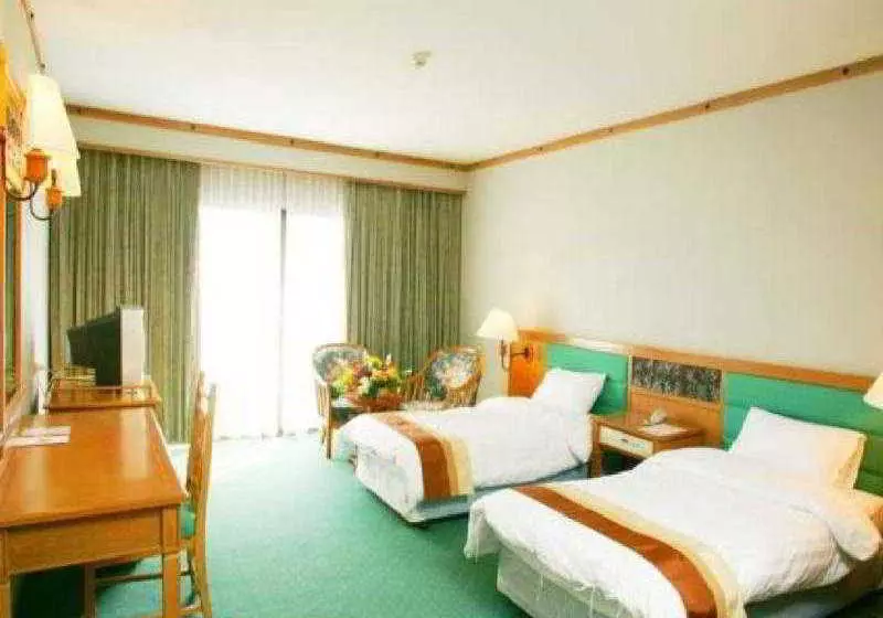 Mandarin Golden Valley Hotel & Spa