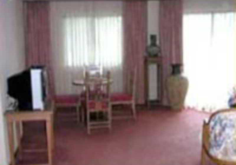 Mandarin Golden Valley Hotel & Spa