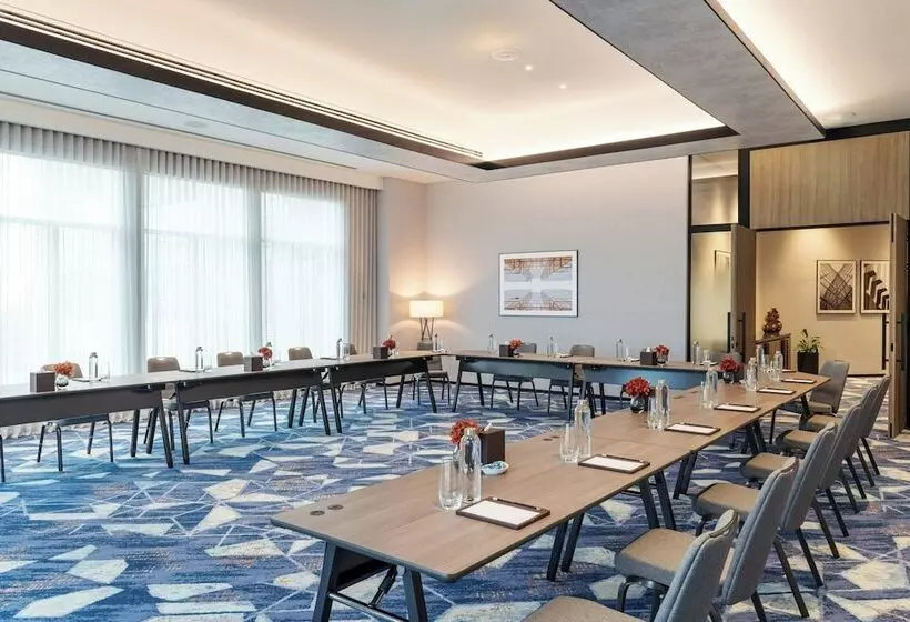 Sheraton Mall Of The Emirates Hotel, Dubai