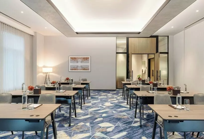 Sheraton Mall Of The Emirates Hotel, Dubai