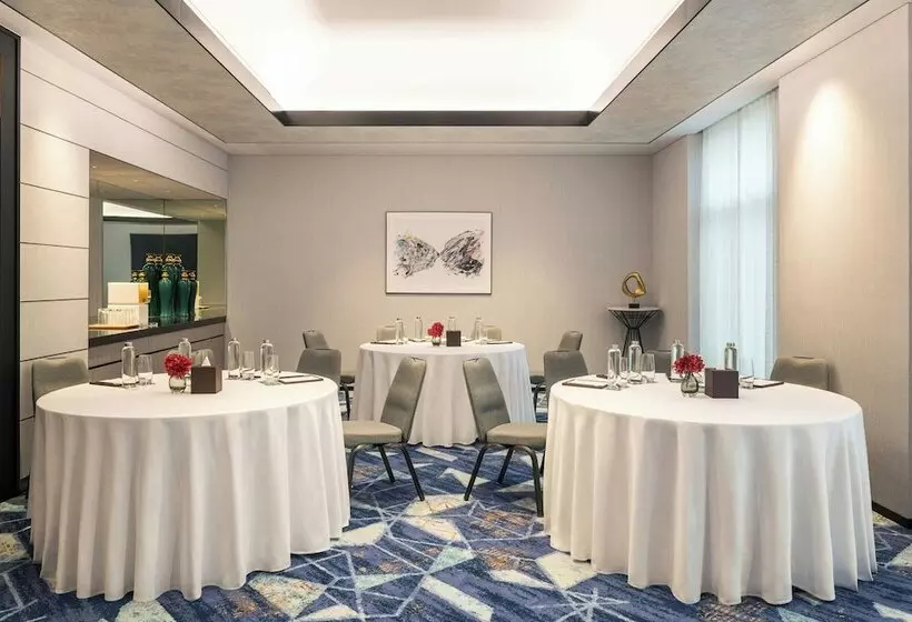 Sheraton Mall Of The Emirates Hotel, Dubai