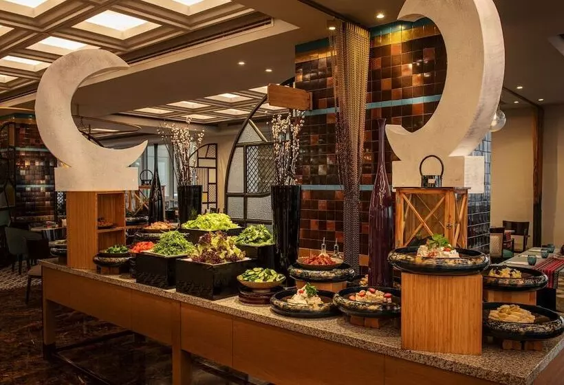 Sheraton Mall Of The Emirates Hotel, Dubai
