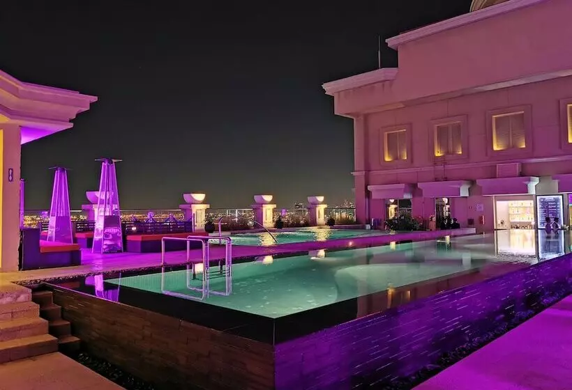 Sheraton Mall Of The Emirates Hotel, Dubai