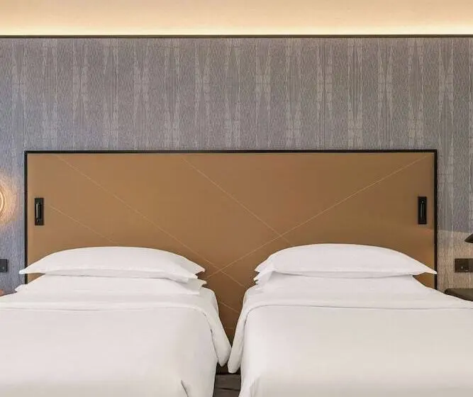 Sheraton Mall Of The Emirates Hotel, Dubai