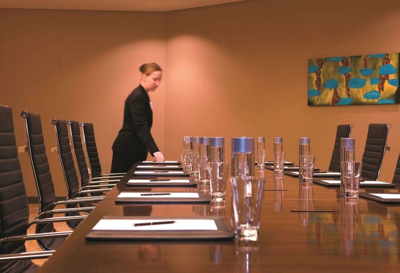 Traders Hotel, Abu Dhabi