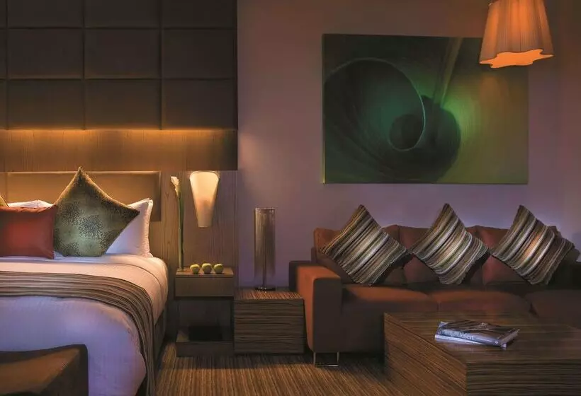 Traders Hotel, Abu Dhabi