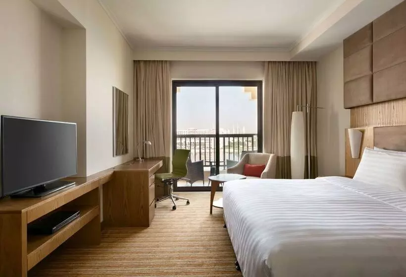 Traders Hotel, Abu Dhabi