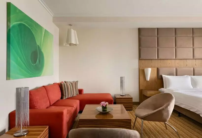 Traders Hotel, Abu Dhabi