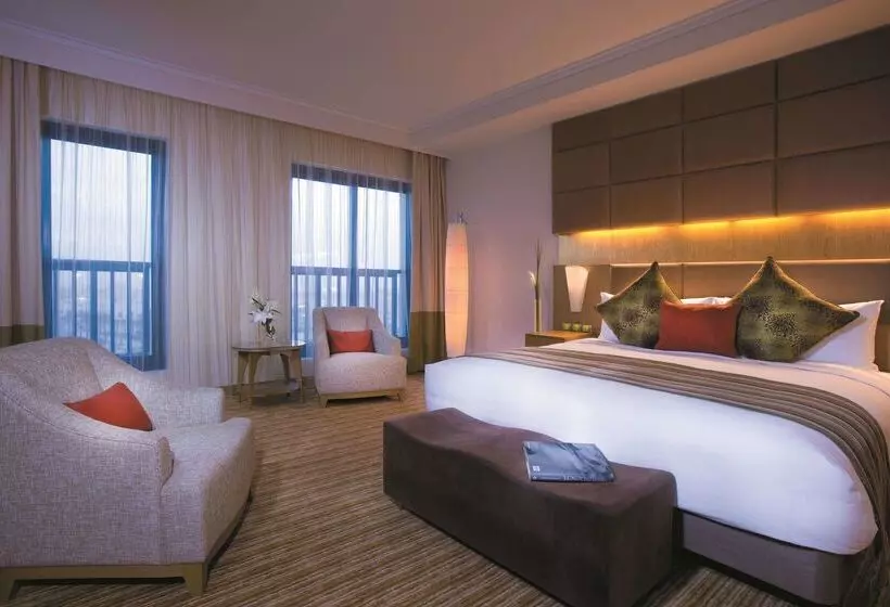 Traders Hotel, Abu Dhabi