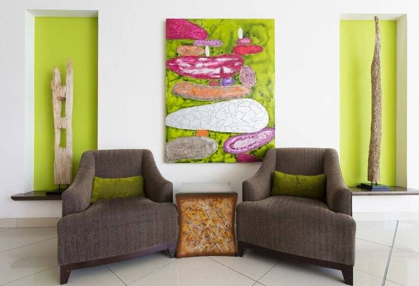 Traders Hotel, Abu Dhabi