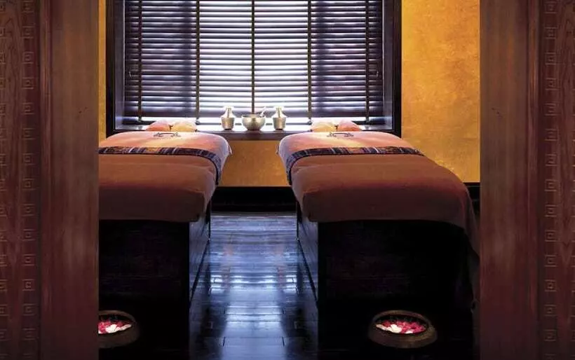 Traders Hotel, Abu Dhabi