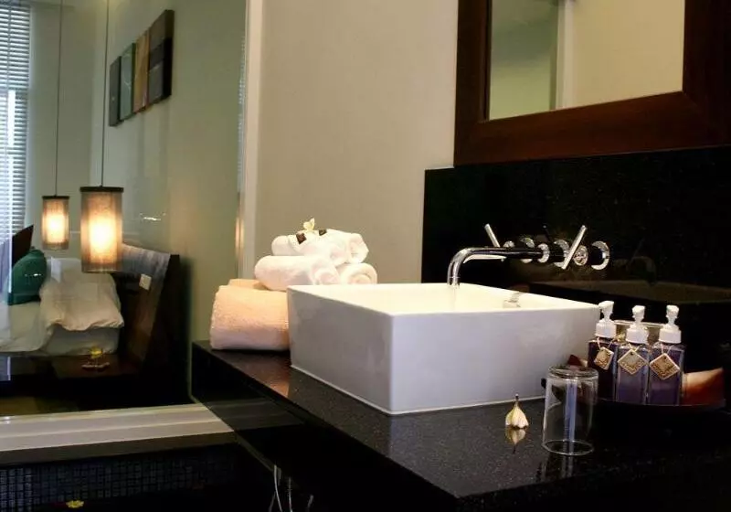 Two Villas Holiday Phuket: Oxygen Bang Tao Beach