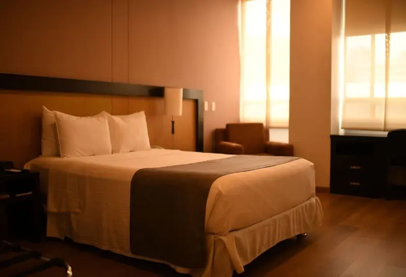 Best Western Plus Hotel San Diego