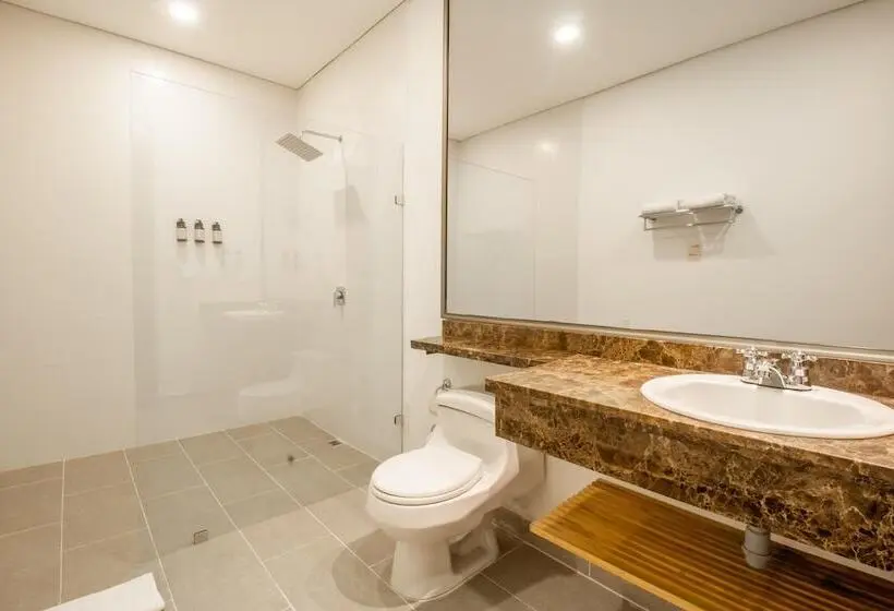 Best Western Plus Hotel San Diego