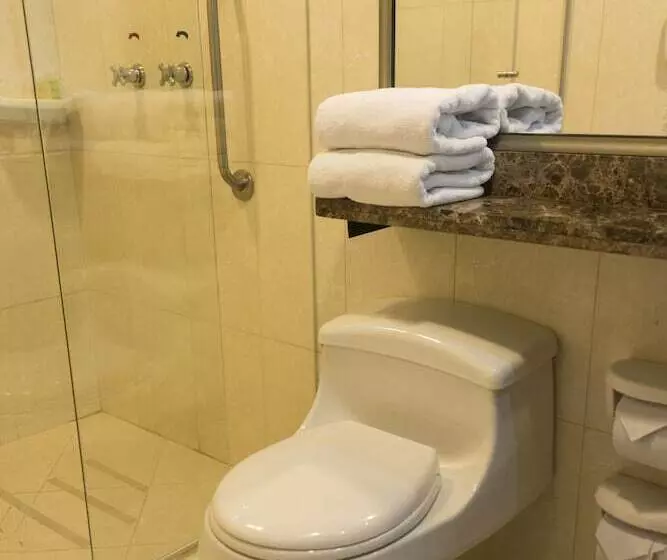 Best Western Plus Hotel San Diego