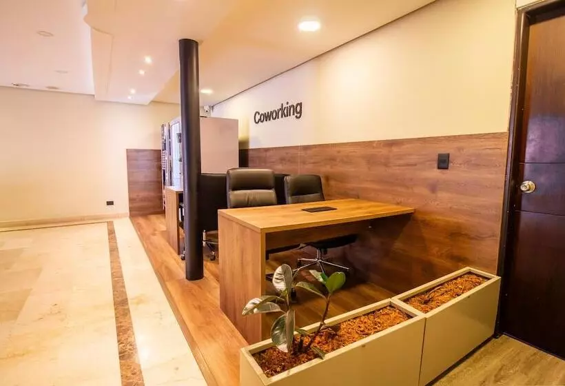 Best Western Plus Hotel San Diego