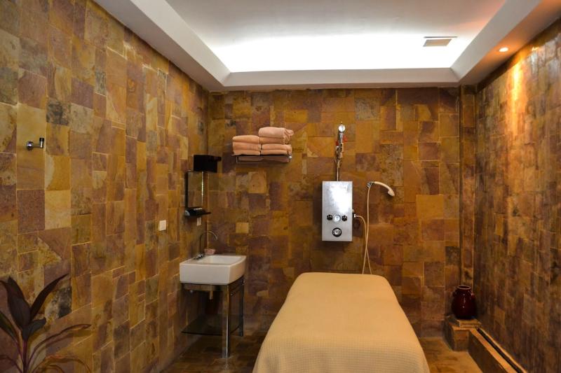 Gaia Hotel & Reserve  Adults Only