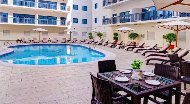 Golden Sands Hotel Apartments