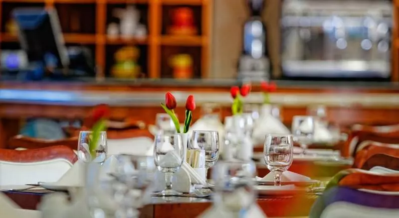 Golden Sands Hotel Apartments